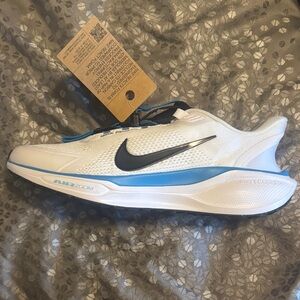 Nike Air Pegasus Easyon- White and Blue